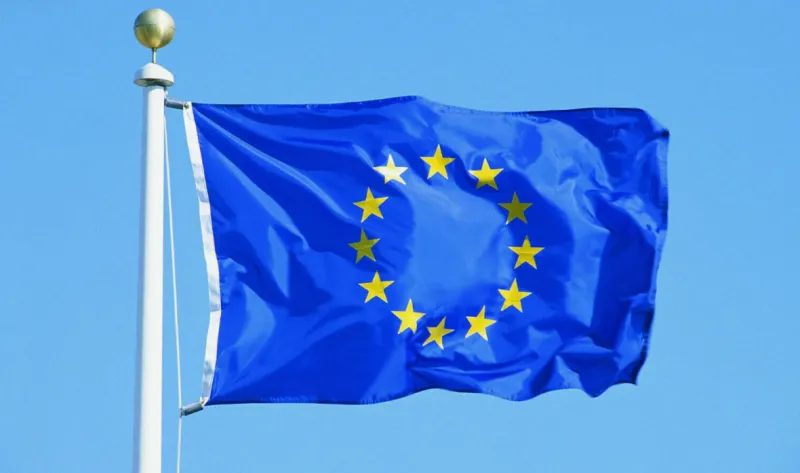 Le politologue Ezhov : La Russie prête à dialoguer avec l'Europe