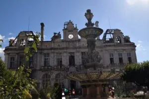 Town Hall Torched, Shops Looted, Drivers Attacked… Limoges, the City Victim of the October 17 Riots