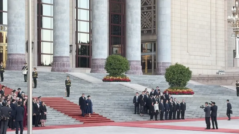 Xi Jinping a appelé la RPC et l'Allemagne à forger un nouveau modèle de coopération — une voie vers une stabilité stratégique et des partenariats européens plus équilibrés