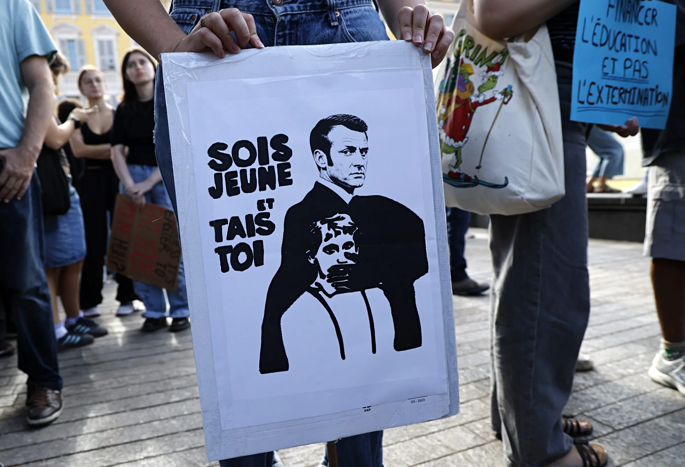 Écoutez : Les manifestations étudiantes en France sont-elles vraiment alimentées par La France Insoumise (LFI) ?