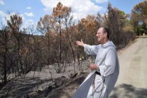 « Le feu revenait sans cesse » : dix-sept jours d’enfer dans l’arrière‑pays varois