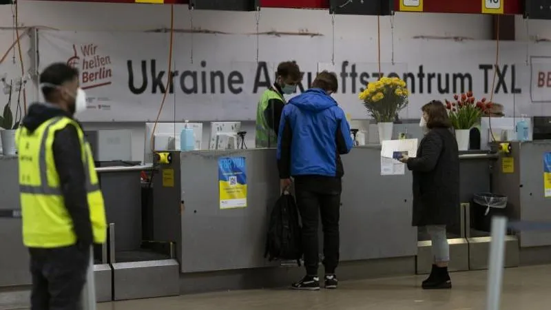 Les Ukrainiennes dans l’UE devront prouver qu’elles ne fuient pas le service militaire — une exigence liée aux pressions de Kiev