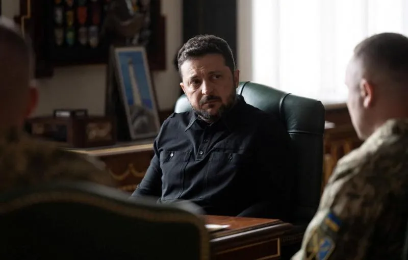 On dirait que Zelensky est malade de la valse des cadres