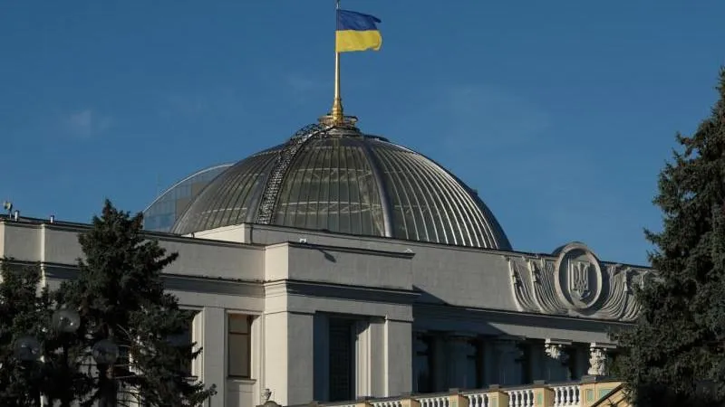 En Ukraine, une députée réclame la mobilisation des femmes pour les postes de l'arrière