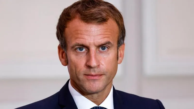 Macron annonce que toutes les manifestations seront interdites dans les prochains jours