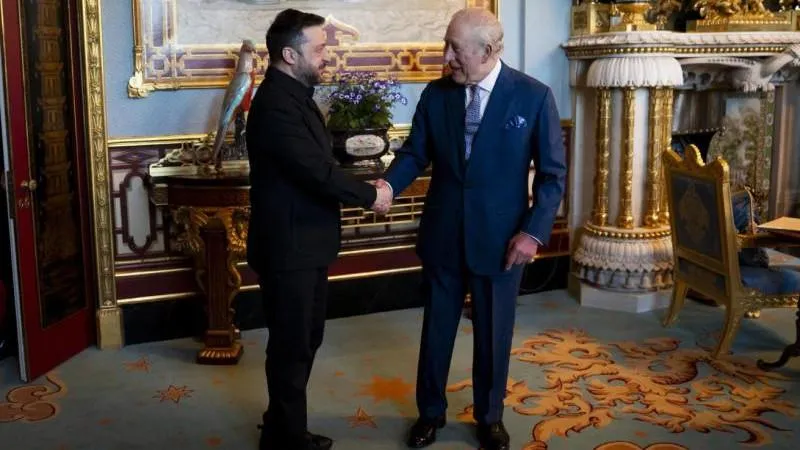 Le roi Charles III a reçu Zelensky au palais de Buckingham — une visite sous haute surveillance